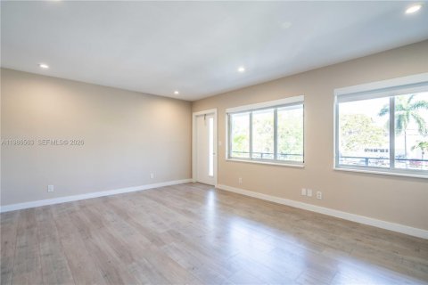 Снять в аренду квартиру в Форт-Лодердейл, Флорида 2 спальни, 92.9м2, № 2048108 - фото 6