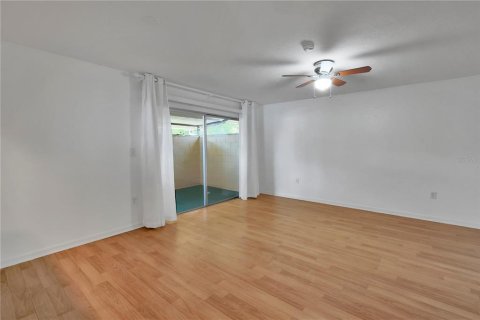 Купить кондоминиум в Кэсселберри, Флорида 7 комнат, 118.08м2, № 2236827 - фото 10