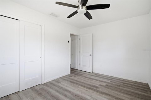 Villa ou maison à vendre à New Port Richey, Floride: 4 chambres, 171.4 m2 № 2280686 - photo 17