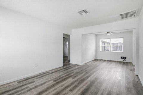 Villa ou maison à vendre à New Port Richey, Floride: 4 chambres, 171.4 m2 № 2280686 - photo 21