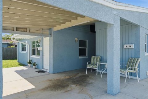 Villa ou maison à vendre à New Port Richey, Floride: 4 chambres, 171.4 m2 № 2280686 - photo 6
