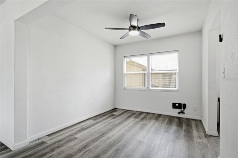 Villa ou maison à vendre à New Port Richey, Floride: 4 chambres, 171.4 m2 № 2280686 - photo 28