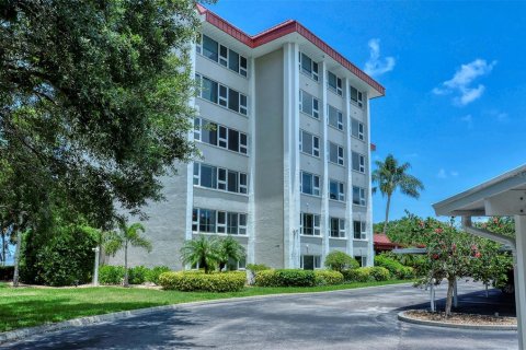 Copropriété à vendre à Sarasota, Floride: 2 chambres, 117.24 m2 № 2133360 - photo 4