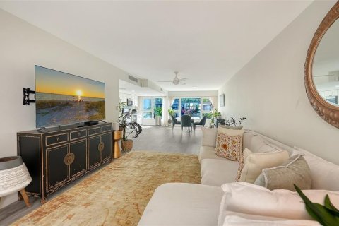 Copropriété à vendre à Sarasota, Floride: 2 chambres, 117.24 m2 № 2133360 - photo 13