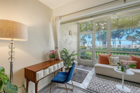 Copropriété à vendre à Sarasota, Floride: 2 chambres, 117.24 m2 № 2133360 - photo 11