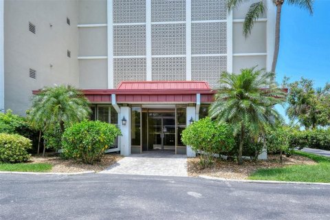 Copropriété à vendre à Sarasota, Floride: 2 chambres, 117.24 m2 № 2133360 - photo 25