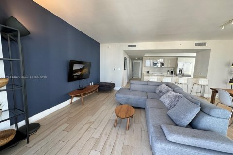 Condominio en venta en Hallandale Beach, Florida, 3 dormitorios, 146.51 m2 № 1959079 - foto 25