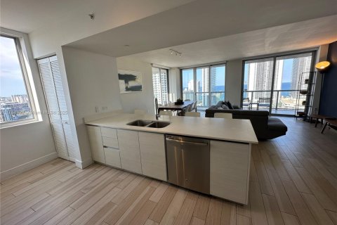 Condominio en venta en Hallandale Beach, Florida, 3 dormitorios, 146.51 m2 № 1959079 - foto 14