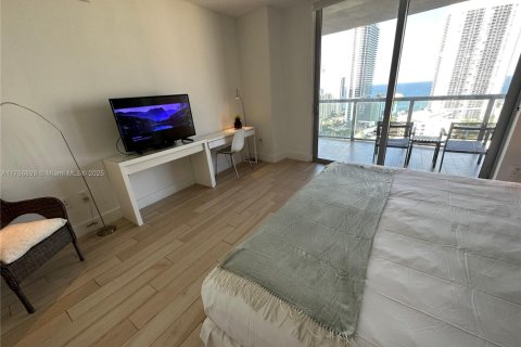 Condominio en venta en Hallandale Beach, Florida, 3 dormitorios, 146.51 m2 № 1959079 - foto 30