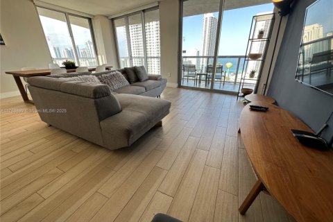 Condominio en venta en Hallandale Beach, Florida, 3 dormitorios, 146.51 m2 № 1959079 - foto 22