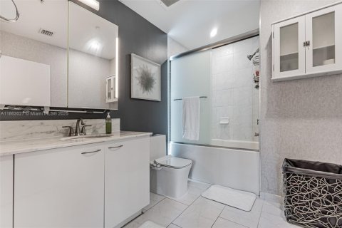 Купить кондоминиум в Майами, Флорида 1 спальня, 83.89м2, № 1889823 - фото 6