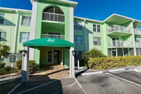 Condo in Dunedin, Florida, 2 bedrooms  № 2136602 - photo 18