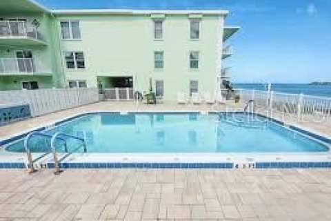 Condo in Dunedin, Florida, 2 bedrooms  № 2136602 - photo 26