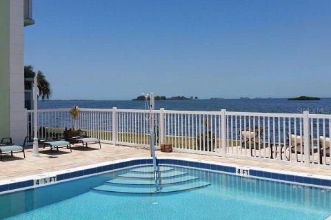 Condo in Dunedin, Florida, 2 bedrooms  № 2136602 - photo 27