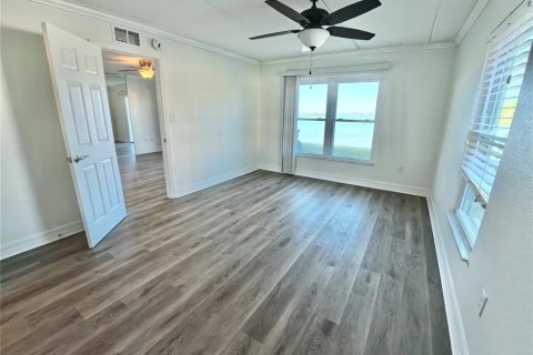 Condo in Dunedin, Florida, 2 bedrooms  № 2136602 - photo 11