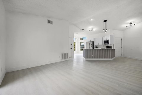 Купить виллу или дом в Киссимми, Флорида 13 комнат, 145.39м2, № 1805592 - фото 4