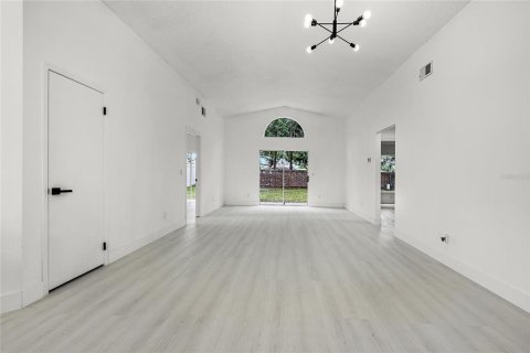 Купить виллу или дом в Киссимми, Флорида 13 комнат, 145.39м2, № 1805592 - фото 10