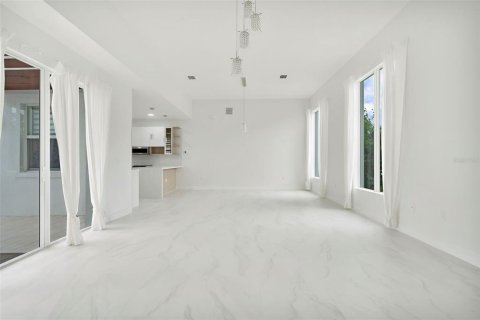 Villa ou maison à vendre à North Port, Floride: 3 chambres, 149.57 m2 № 1906026 - photo 20