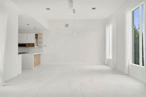 Villa ou maison à vendre à North Port, Floride: 3 chambres, 149.57 m2 № 1906026 - photo 25