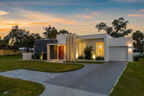 Villa ou maison à vendre à North Port, Floride: 3 chambres, 149.57 m2 № 1906026 - photo 1