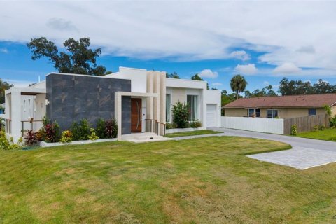 Villa ou maison à vendre à North Port, Floride: 3 chambres, 149.57 m2 № 1906026 - photo 5