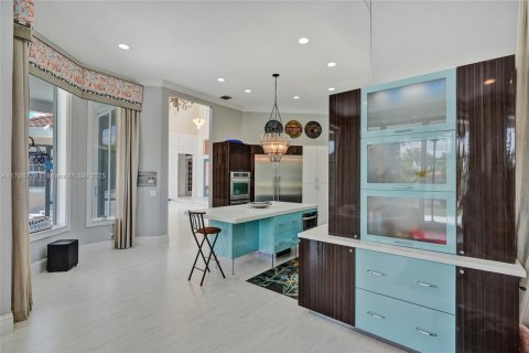 House in Coral Springs, Florida 5 bedrooms, 337.89 sq.m. № 1748300 - photo 14