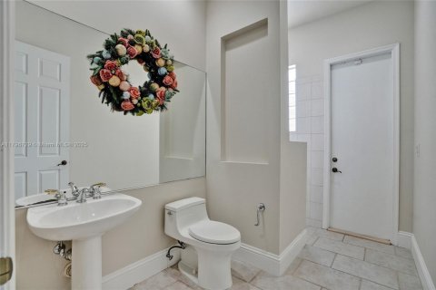 House in Coral Springs, Florida 5 bedrooms, 337.89 sq.m. № 1748300 - photo 29