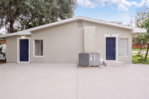 House in Plant City, Florida 3 bedrooms, 200.95 sq.m. № 2223730 - photo 17