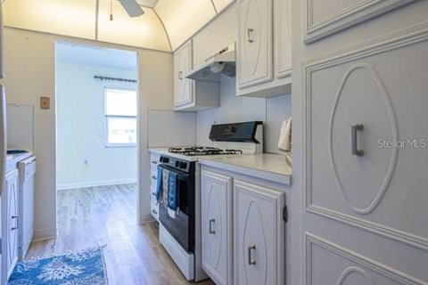 Condominio en alquiler en Saint Petersburg, Florida, 2 dormitorios, 93.83 m2 № 1837134 - foto 9