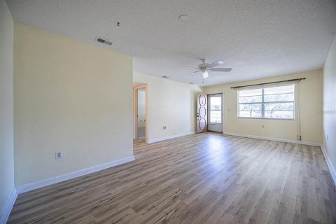 Condominio en alquiler en Saint Petersburg, Florida, 2 dormitorios, 93.83 m2 № 1837134 - foto 7