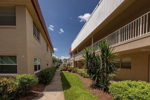 Condominio en alquiler en Saint Petersburg, Florida, 2 dormitorios, 93.83 m2 № 1837134 - foto 3