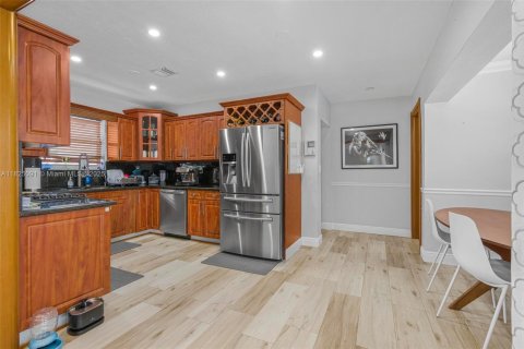 Casa en venta en Cutler Bay, Florida, 4 dormitorios, 159.79 m2 № 1937038 - foto 28