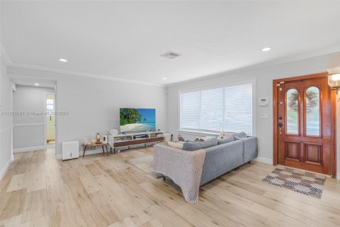 Casa en venta en Cutler Bay, Florida, 4 dormitorios, 159.79 m2 № 1937038 - foto 25