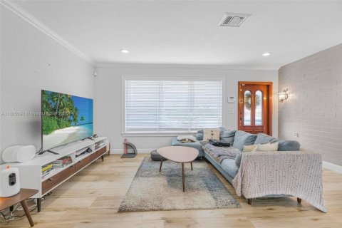 Casa en venta en Cutler Bay, Florida, 4 dormitorios, 159.79 m2 № 1937038 - foto 26