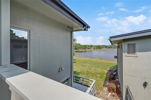 Condo in Apopka, Florida, 2 bedrooms № 2110975 - photo 18