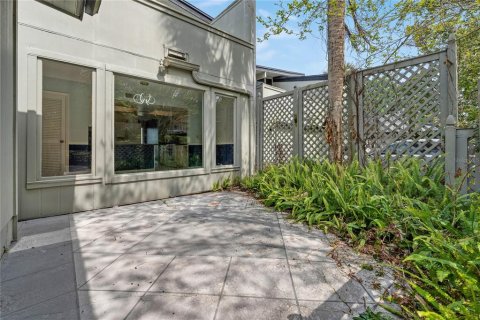 Condo in Apopka, Florida, 2 bedrooms № 2110975 - photo 22