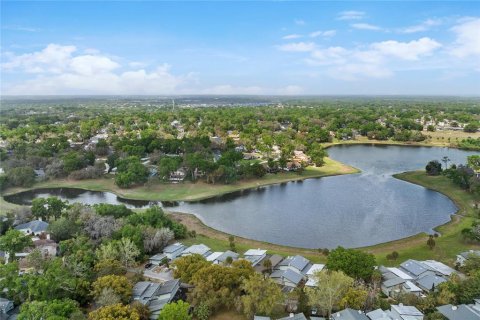 Condo in Apopka, Florida, 2 bedrooms № 2110975 - photo 2