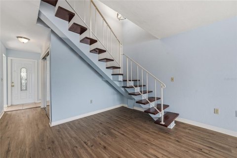 Condo in Apopka, Florida, 2 bedrooms № 2110975 - photo 9