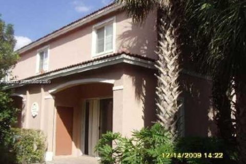 Adosado en alquiler en Miramar, Florida, 3 dormitorios, 121.33 m2 № 2054386 - foto 2