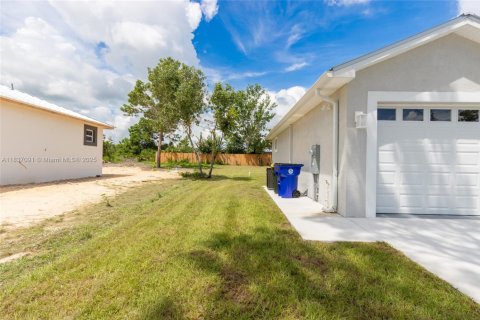 House in Lake Placid, Florida 3 bedrooms, 108.7 sq.m. № 1823724 - photo 8