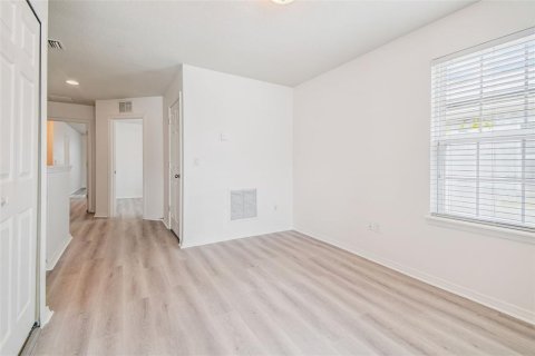 Adosado en alquiler en Tampa, Florida, 3 dormitorios, 174.66 m2 № 1916734 - foto 11