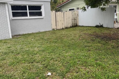 House in Pompano Beach, Florida 4 bedrooms, 184.69 sq.m. № 1868758 - photo 3