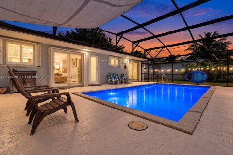 House in Cutler Bay, Florida 3 bedrooms, 113.15 sq.m. № 2390479 - photo 22