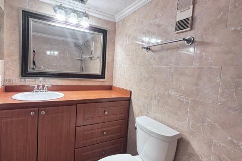 Снять в аренду кондоминиум в Мирамар, Флорида 2 спальни, 77.29м2, № 1953696 - фото 12