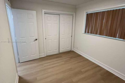 Снять в аренду кондоминиум в Мирамар, Флорида 2 спальни, 77.29м2, № 1953696 - фото 15