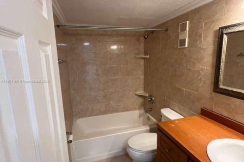 Снять в аренду кондоминиум в Мирамар, Флорида 2 спальни, 77.29м2, № 1953696 - фото 16