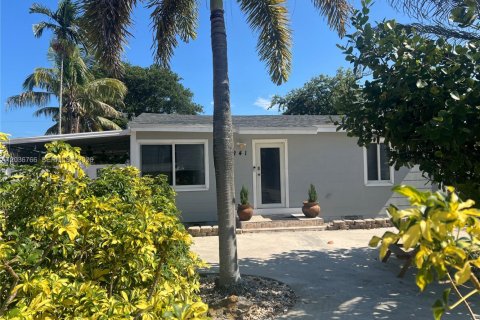 Villa ou maison à louer à Dania Beach, Floride: 3 chambres, 108.05 m2 № 2086334 - photo 2