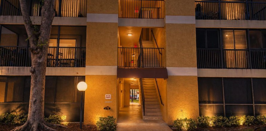 Condo in Oakland Park, Florida, 3 bedrooms  № 2088278