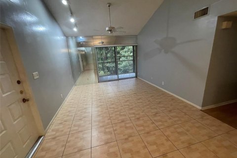 Condo in Oakland Park, Florida, 3 bedrooms  № 2088278 - photo 15