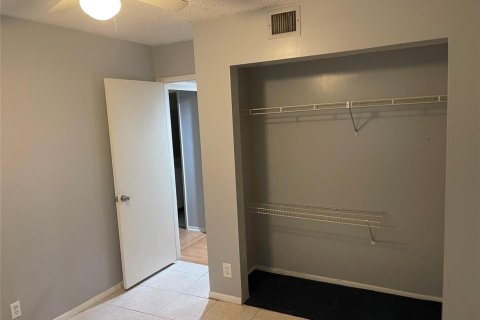 Condo in Oakland Park, Florida, 3 bedrooms  № 2088278 - photo 30